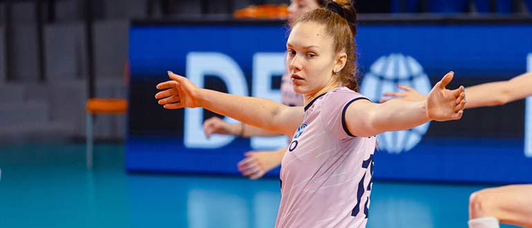 Елена Гатина